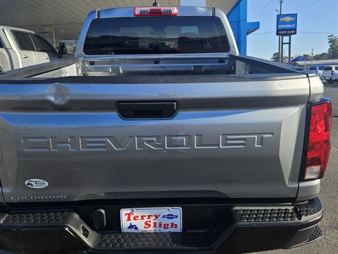 Used 2023 Chevrolet Colorado W/T image 7