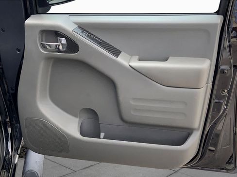 Used 2020 Nissan Frontier SV w/ Midnight Edition Floor Mats AWD/4WD image 23