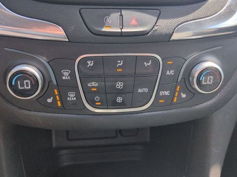 Used 2024 Chevrolet Equinox LT AWD/4WD image 16