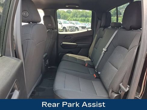Used 2024 Chevrolet Colorado Trail Boss w/ Technology Package AWD/4WD image 21