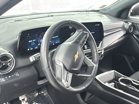 Used 2025 Chevrolet Equinox LT image 35