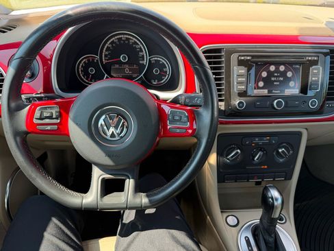 Used 2014 Volkswagen Beetle 2.5 FWD image 25
