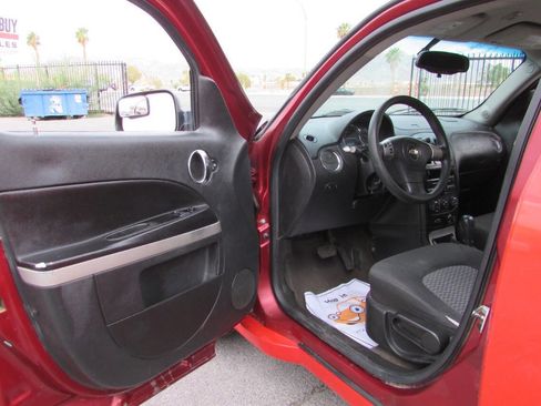 Used 2009 Chevrolet HHR LS image 14