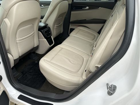 Used 2019 Lincoln Nautilus Reserve AWD/4WD image 11