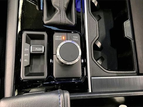 Used 2022 Toyota Tundra Platinum image 36