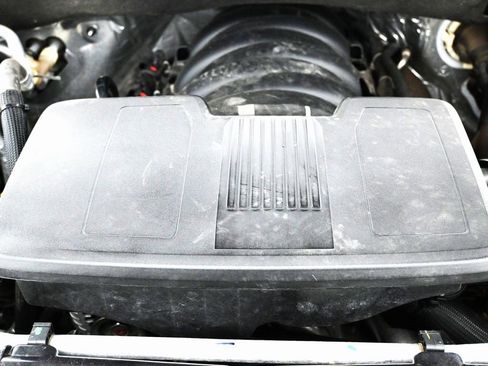 Used 2023 Chevrolet Suburban LT image 42