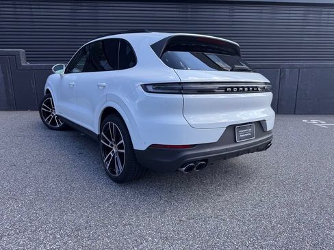 Certified 2026 Porsche Cayenne AWD/4WD image 8