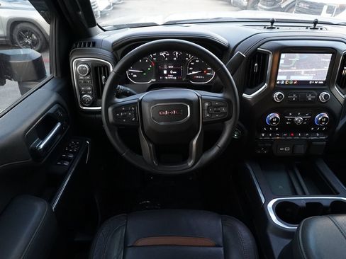 Used 2023 GMC Sierra 3500 AT4 w/ AT4 Preferred Package AWD/4WD image 9