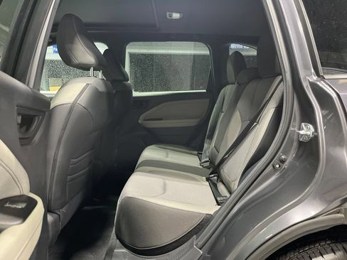Certified 2026 Subaru Forester Premium AWD/4WD image 35