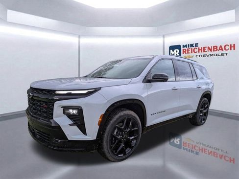 New 2026 Chevrolet Traverse RS w/ LPO, Floor Liner Package FWD image 9