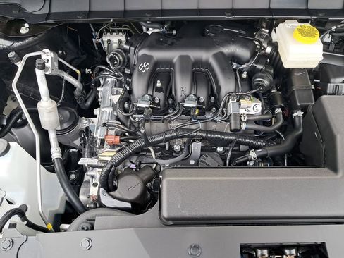 New 2025 Nissan Pathfinder SL w/ SL Premium Package image 23