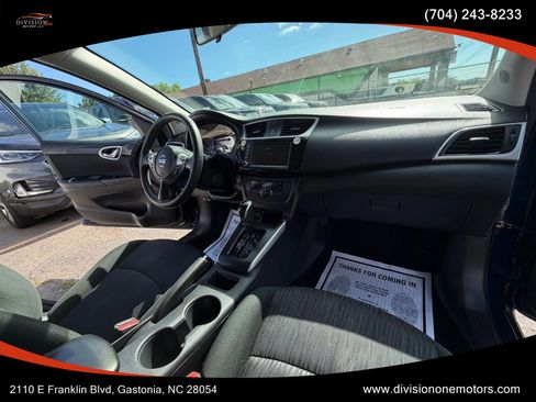 Used 2019 Nissan Sentra SV FWD image 14