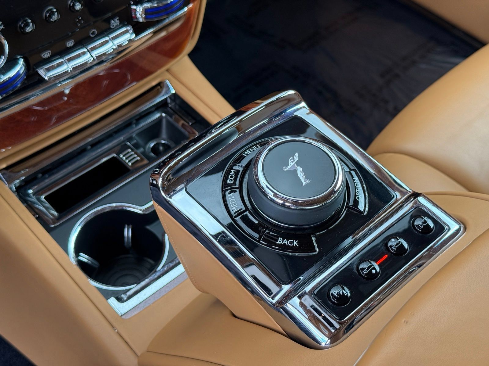 Used 2018 Rolls-Royce Phantom Extended Wheelbase RWD image 49
