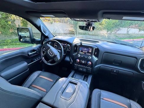 Used 2020 GMC Sierra 2500 AT4 w/ AT4 Premium Package AWD/4WD image 12