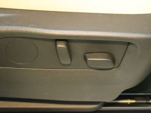 Used 2023 Buick Envision Avenir image 12