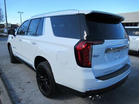 Used 2024 GMC Yukon Denali image 3