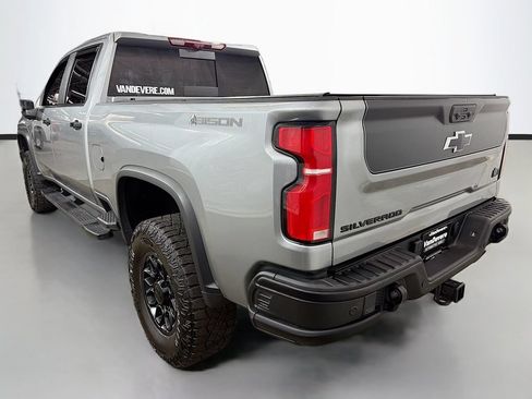 Used 2025 Chevrolet Silverado 2500 ZR2 w/ ZR2 Bison Edition AWD/4WD image 7