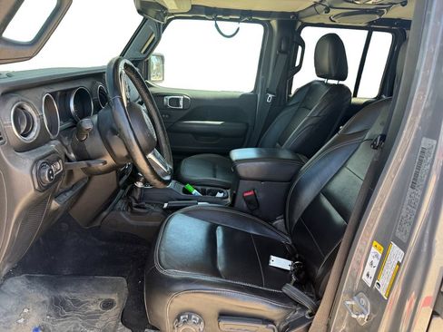 Used 2020 Jeep Gladiator Overland AWD/4WD image 10