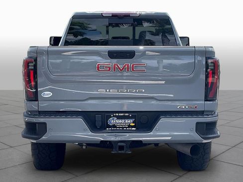 Used 2024 GMC Sierra 2500 AT4 w/ AT4 Premium Plus Package AWD/4WD image 5