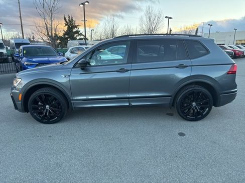 Used 2021 Volkswagen Tiguan SE R-Line image 2