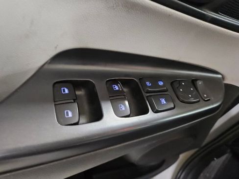 Used 2023 Hyundai Kona SEL image 8