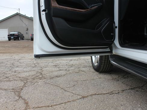 Used 2016 Chevrolet Suburban LTZ image 54