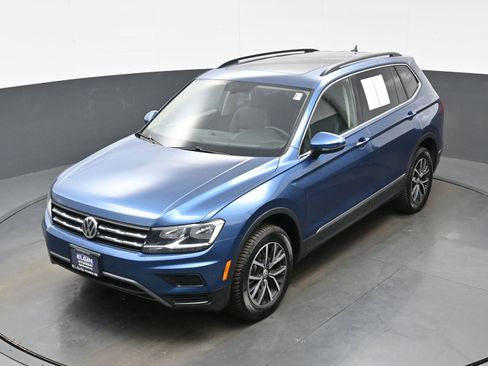 Used 2020 Volkswagen Tiguan SE image 33