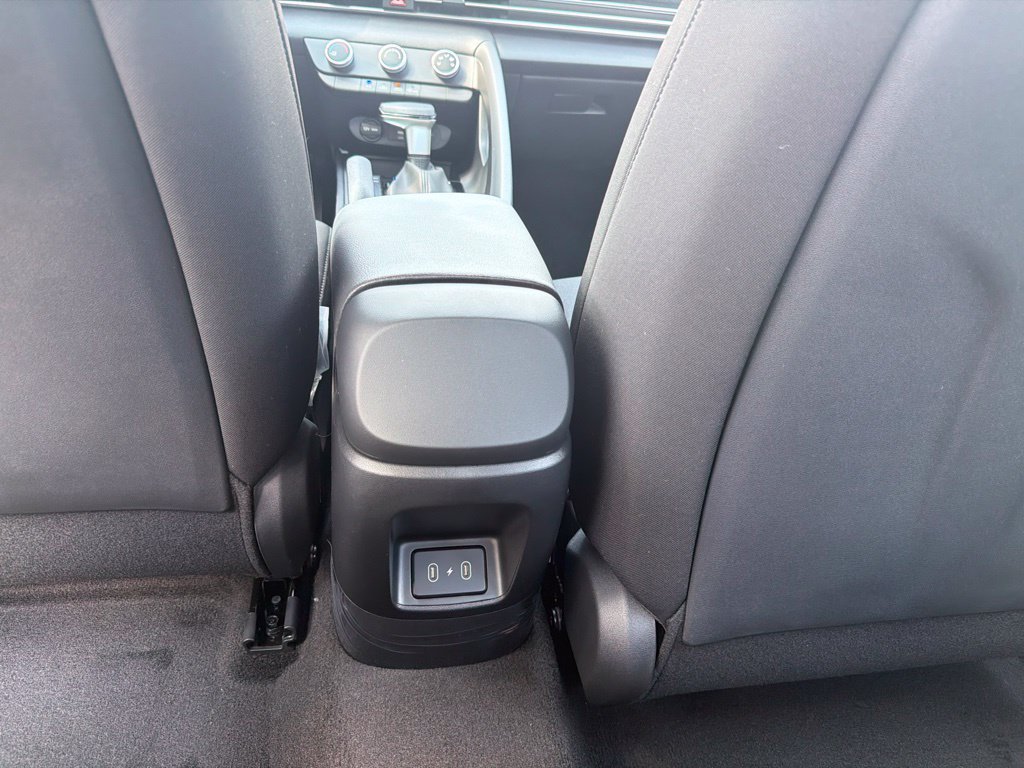 New 2026 Hyundai Elantra SE FWD image 16