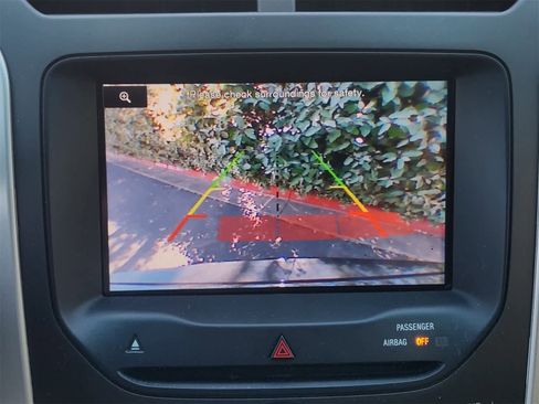 Used 2013 Ford Explorer XLT image 18