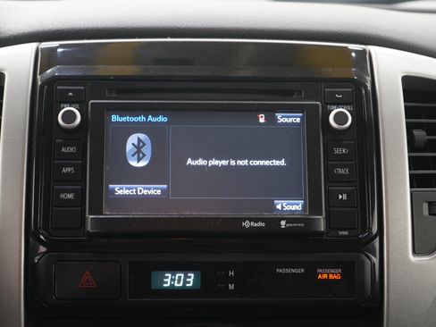 Used 2014 Toyota Tacoma 4x4 Double Cab w/ TRD Off-Road Package image 15