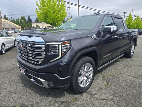 Used 2023 GMC Sierra 1500 Denali w/ Technology Package AWD/4WD image 7