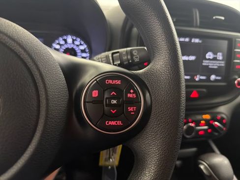 Certified 2022 Kia Soul LX w/ Technology Package FWD image 23