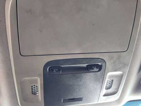 Used 2018 Toyota Camry LE image 27