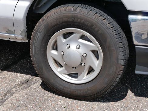 Used 2024 Ford E-350 and Econoline 350 Super Duty w/ Power Windows & Locks Group image 4