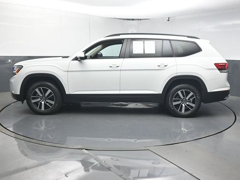 Certified 2023 Volkswagen Atlas SE image 5