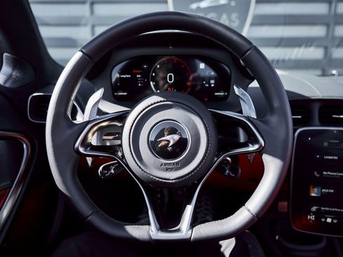 Used 2025 McLaren Artura Spider image 48