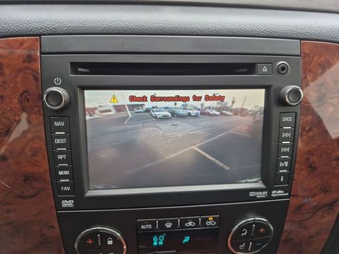 Used 2012 Chevrolet Avalanche LTZ AWD/4WD image 18