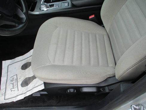 Used 2017 Ford Fusion S FWD image 5