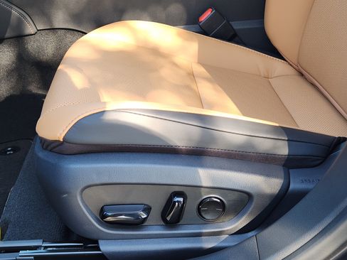 New 2025 Lexus ES 350 w/ Premium Package image 18