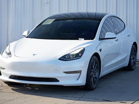 Used 2023 Tesla Model 3 Standard Range image 48