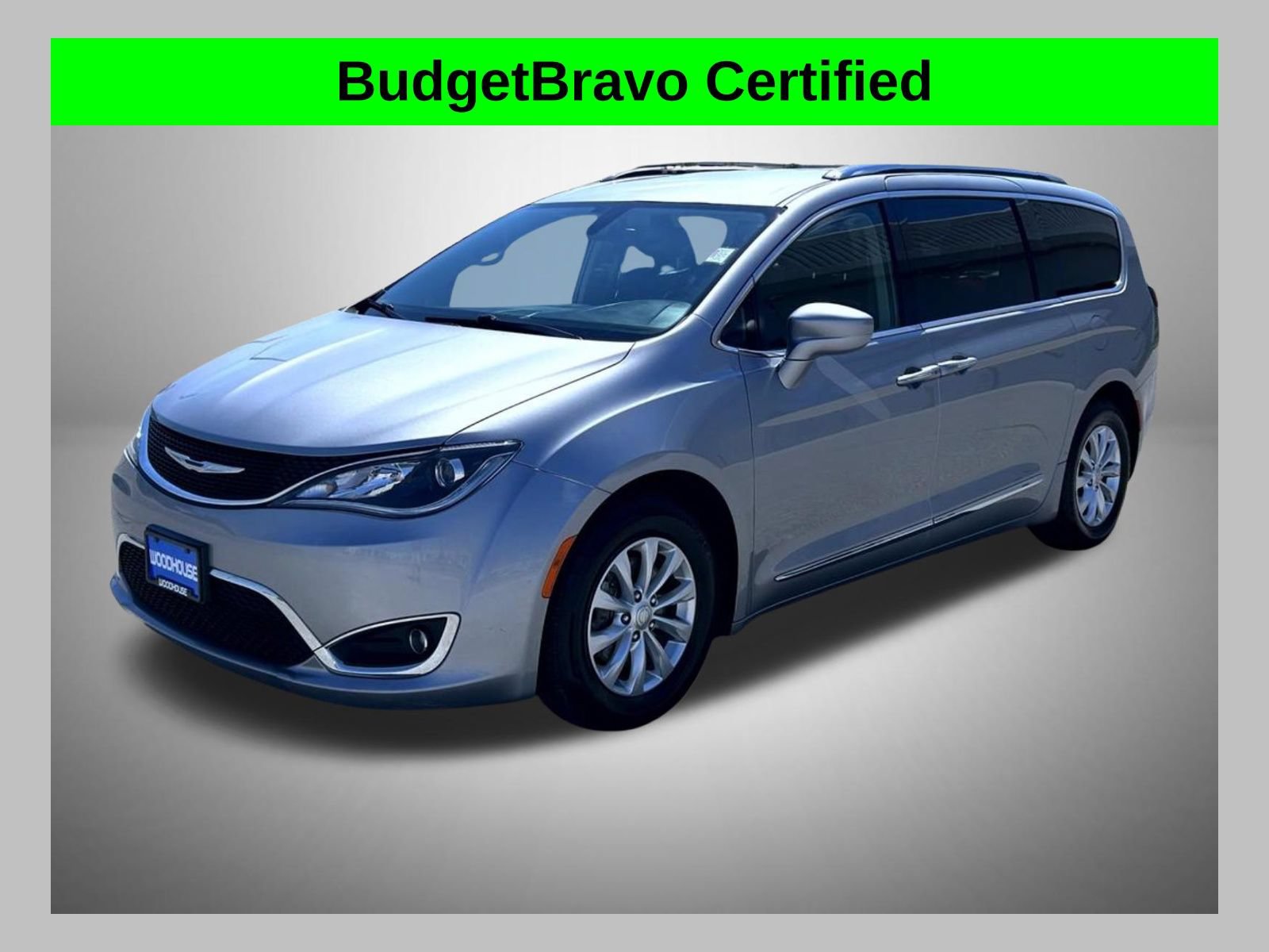 Used 2018 Chrysler Pacifica Touring-L Plus FWD image 1