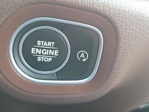 Certified 2024 Mercedes-Benz GLS 450 4MATIC image 37