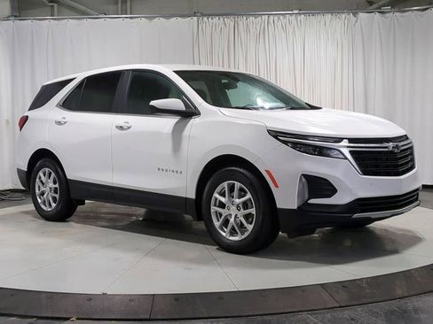 Used 2024 Chevrolet Equinox LT w/ LPO, Floor Liner Package image 2