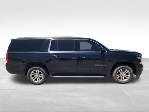 Used 2017 Chevrolet Suburban LT AWD/4WD image 10