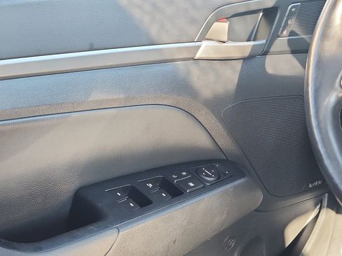 Used 2017 Hyundai Elantra Limited w/ Limited Ultimate Package 09 image 12