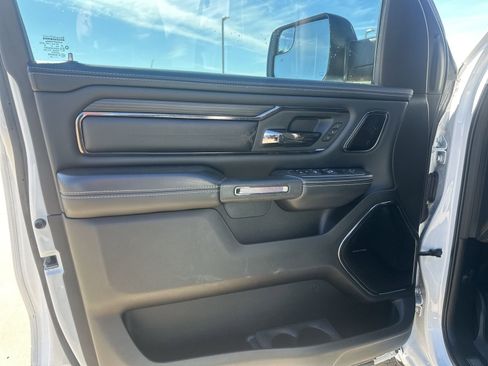 Used 2022 RAM 1500 Limited w/ Night Edition image 8