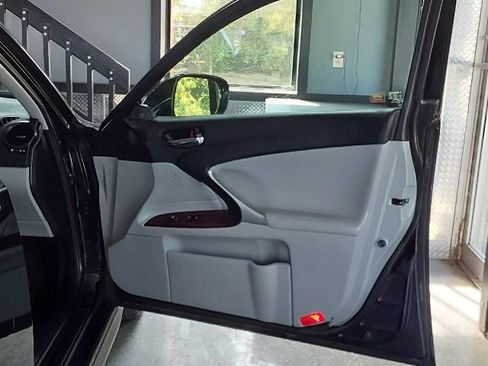 Used 2006 Lexus IS 250 AWD image 12