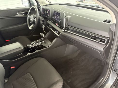 Certified 2025 Kia Sportage LX image 13