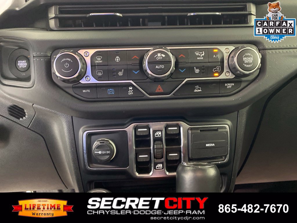 Used 2024 Jeep Wrangler Unlimited Sahara AWD/4WD image 23