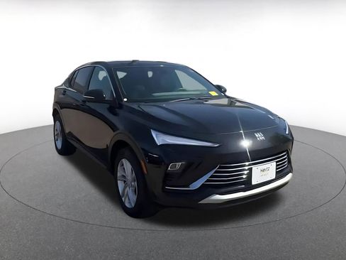 Used 2025 Buick Envista Preferred image 3